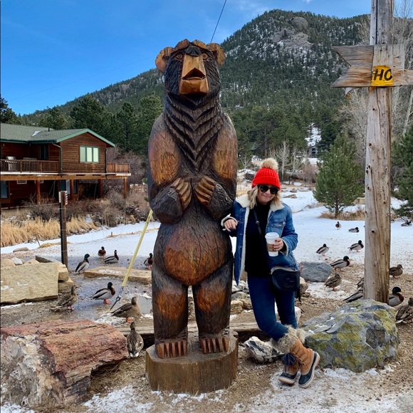 Meet your Posher, Ashley - Picture 3 of 3